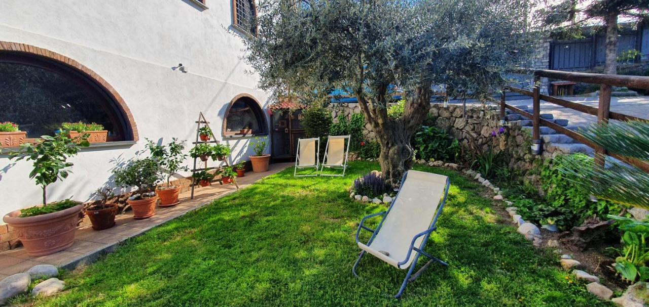 Bed and Breakfast La Cicogna Аджерола Экстерьер фото