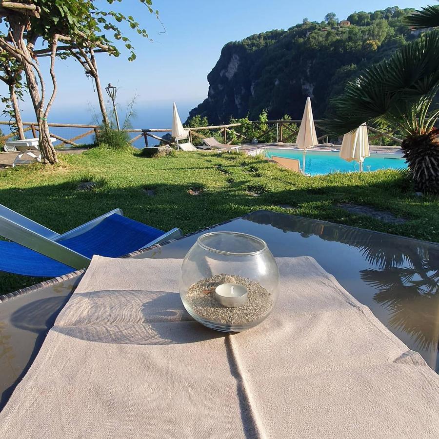 Bed and Breakfast La Cicogna Аджерола Экстерьер фото