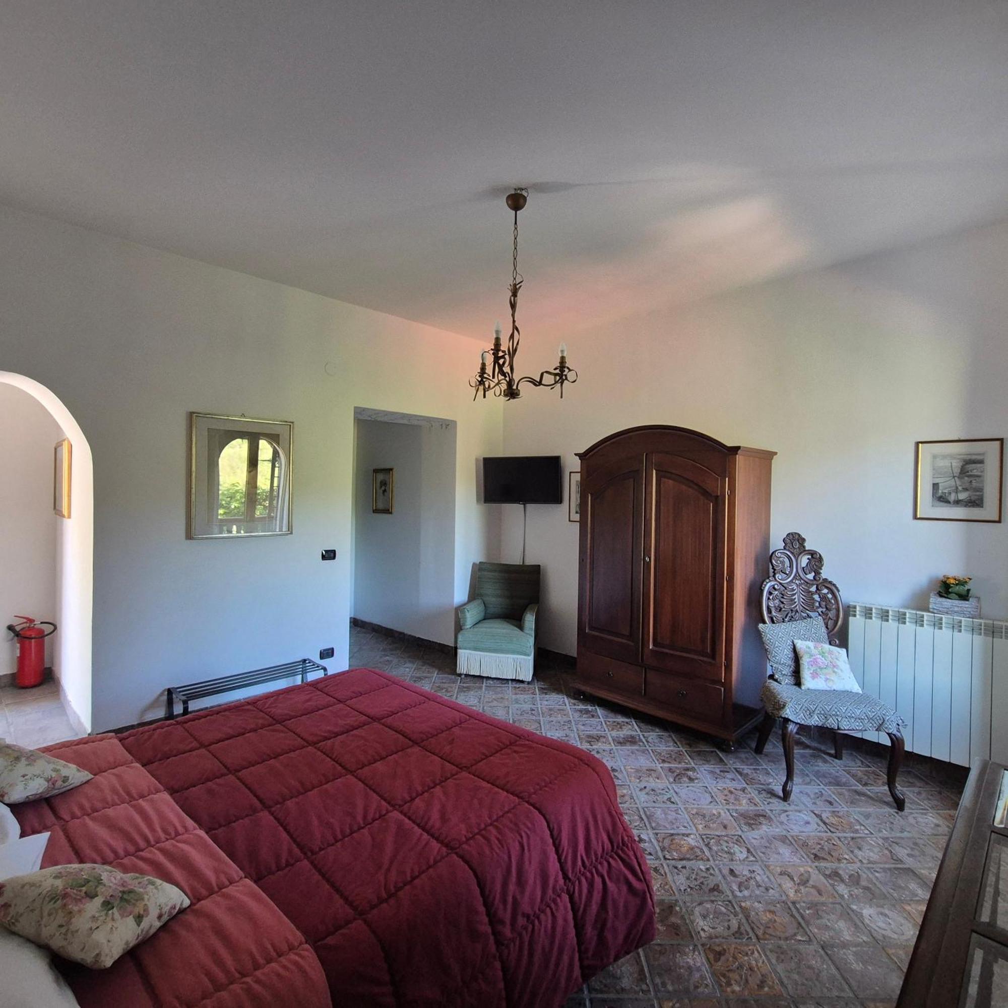 Bed and Breakfast La Cicogna Аджерола Экстерьер фото