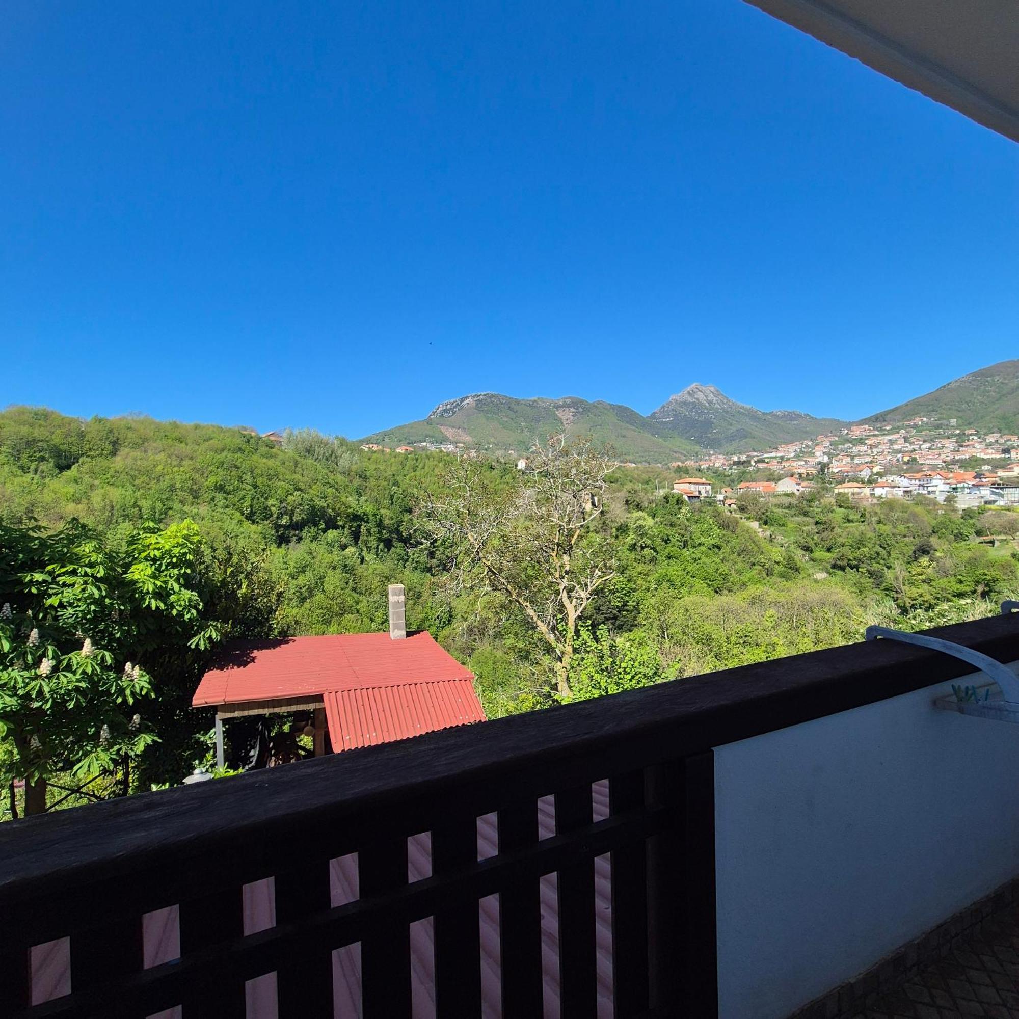Bed and Breakfast La Cicogna Аджерола Номер фото